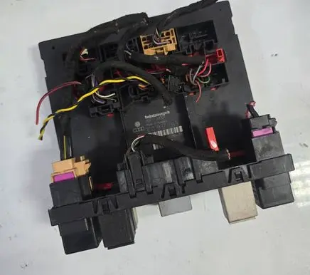 Volkswagen PASSAT B6 Comfort/convenience module 3C0937049H H37S1301 28027754