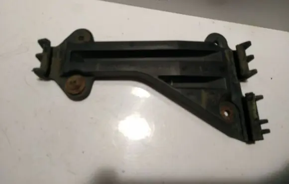 Audi A6 S6 C4 4A Front bumper mounting bracket 4A0807283A