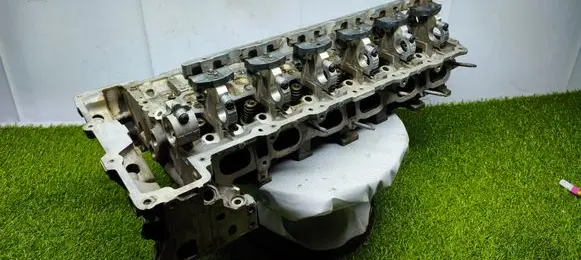 BMW 5 F10 F11 Engine head 7568270 11347583777 11347539914