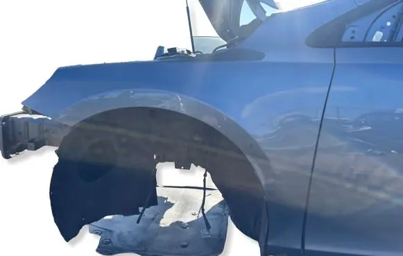 Volvo V40 Cross country Fender 