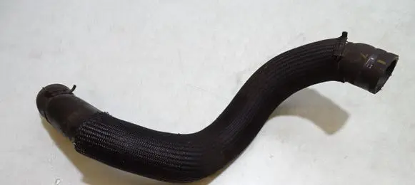 Nissan Qashqai+2 Engine coolant pipe/hose