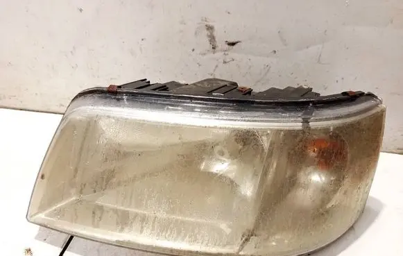 Volkswagen Transporter - Caravelle T5 Headlight/headlamp 1305235737 0301191301