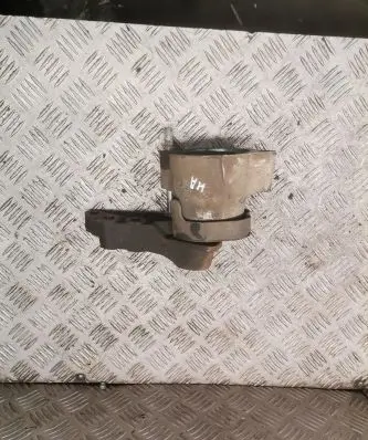 Honda Accord Engine mount bracket