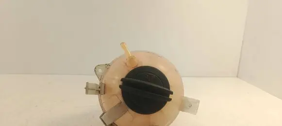 Volkswagen Tiguan Coolant expansion tank/reservoir 1K0121407A