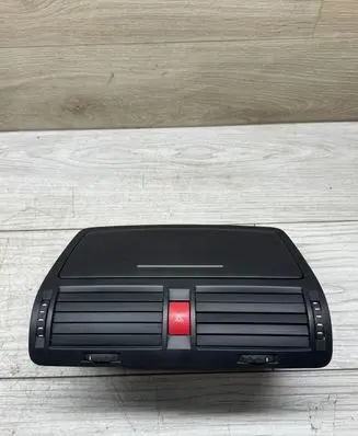 Skoda Octavia Mk2 (1Z) Dash center air vent grill 1Z0820951 4904