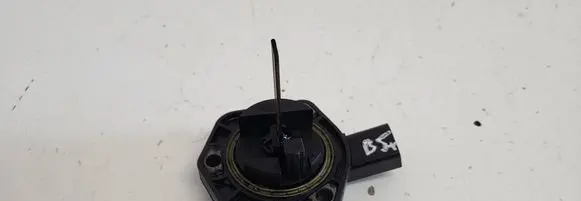 Volkswagen PASSAT B5.5 Oil level sensor 1J0907660B 6PR00807902