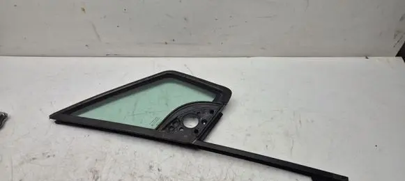 Peugeot Partner Front door vent window glass four-door 9202L7