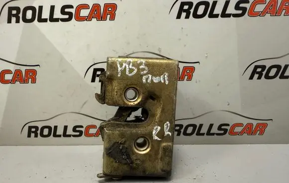 Volkswagen PASSAT B3 Rear door lock 357839016B