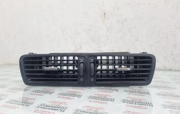 Volkswagen PASSAT B6 Dash center air vent grill 3C1819728F 3C2819728E