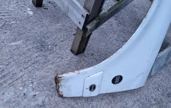 Audi A6 S6 C4 4A Fender