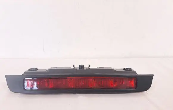 Third/center stoplight