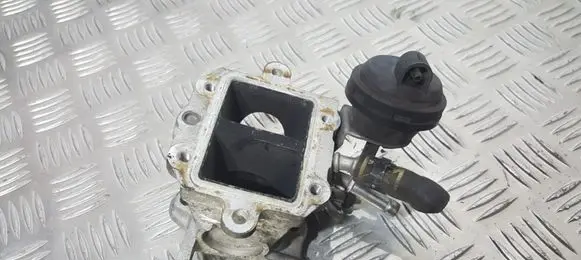Audi A3 S3 A3 Sportback 8P EGR valve 03G131063