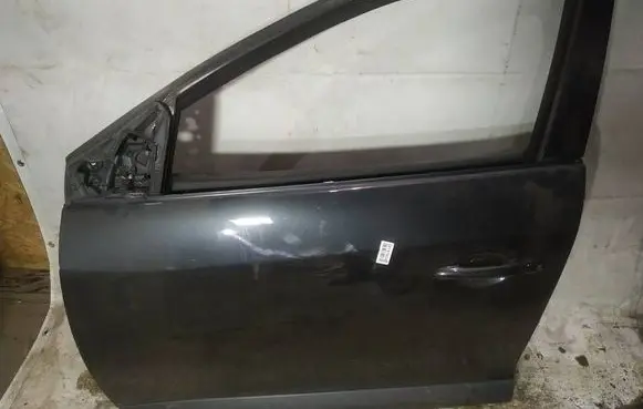 Renault Megane III Front door pilkos