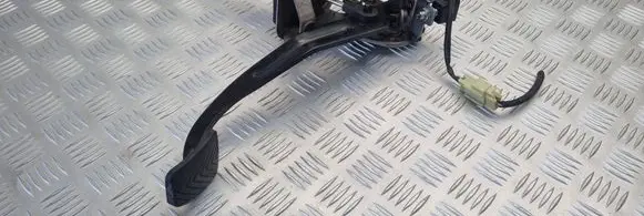 KIA Ceed Clutch pedal 328022H310