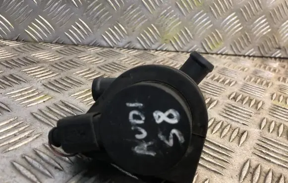 Audi A8 S8 D3 4E Electric auxiliary coolant/water pump