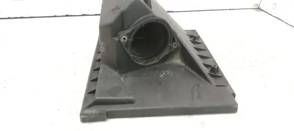 Audi A4 S4 B5 8D Air filter box cover 8D0129607