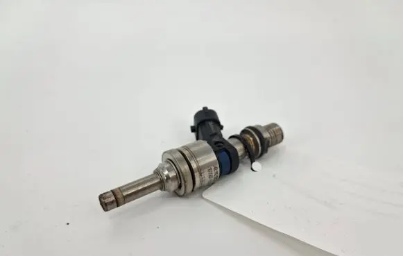 Porsche Panamera (970) Fuel injector 94811012832
