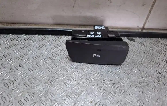 Opel Mokka Parking (PDC) sensor switch 202010119