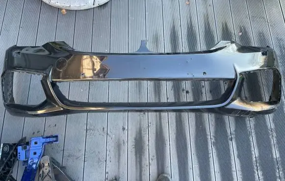 BMW 5 G30 G31 Front bumper 8064928 72758411 5111