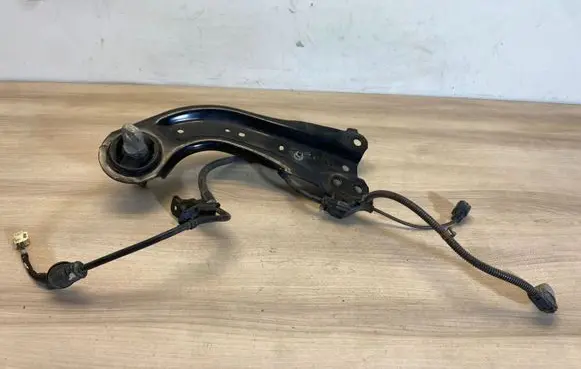 Toyota RAV 4 (XA50) Rear upper control arm/wishbone