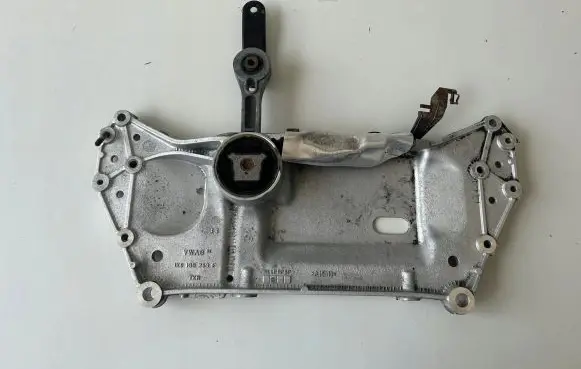 Audi A3 S3 8P Front subframe 1K0199369F 1K0411303BJ