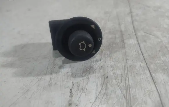 Ford Focus Wing mirror switch 93B6178676BA