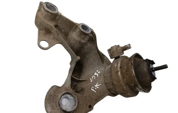 Audi A6 S6 C6 4F Engine mount bracket