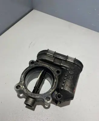 Volvo XC70 Throttle valve 8692720 59122 05W472