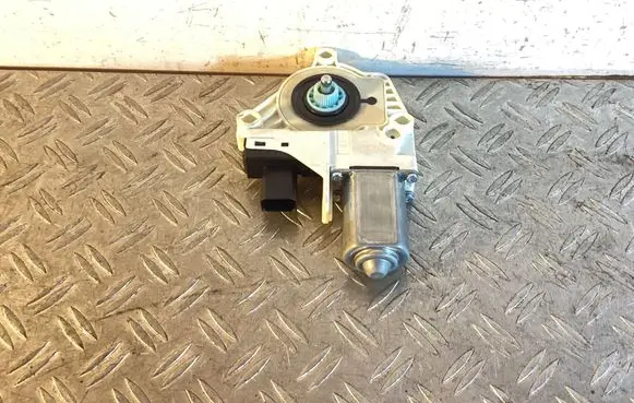 Tesla Model Y Rear door window regulator motor G03483101