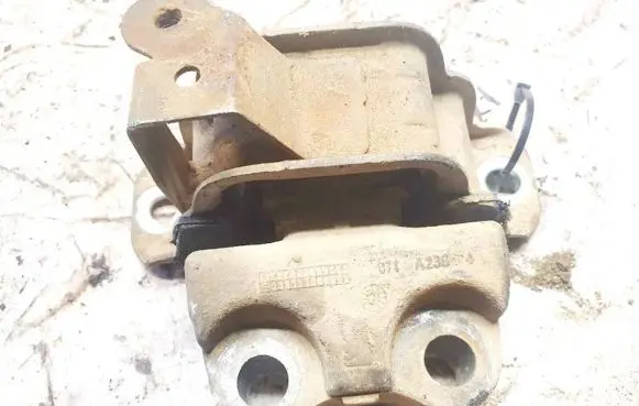 Fiat Punto (188) Engine mount bracket 071a2384