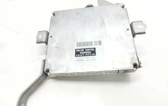 Toyota Prius (XW20) Engine control unit/module 8966147110 2751001631