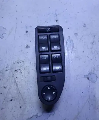 BMW 5 E39 Electric window control switch 8368966 150068