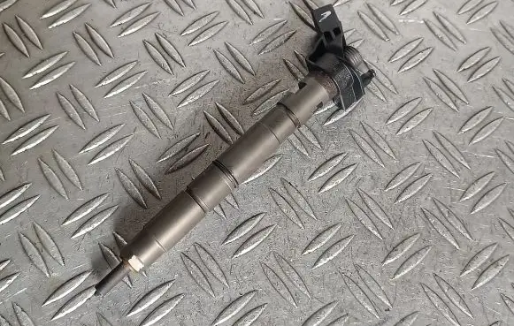 Audi A5 8T 8F Fuel injector 057130277AG 0710240344 044515058