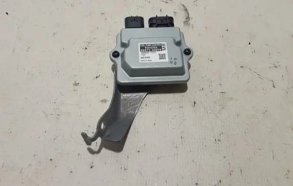 Lexus NX Fuel injection pump control unit/module 89571-42010