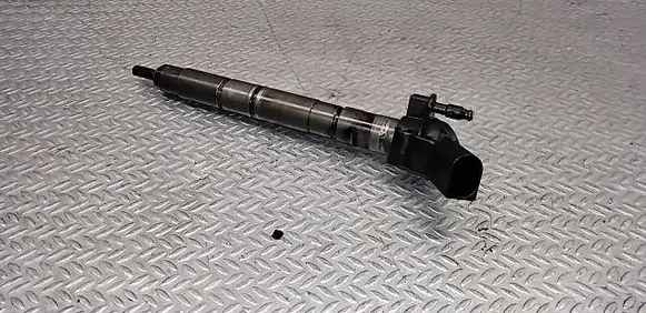 Audi A6 S6 C6 4F Fuel injector 059130277AJ 0445115054