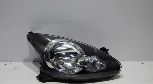Toyota Aygo AB10 Headlight/headlamp 811100H070 89092755