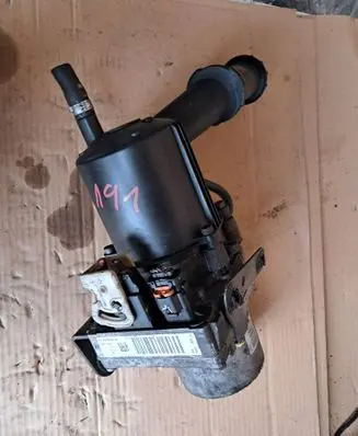 Citroen DS4 Power steering pump 9803319180 A5102332