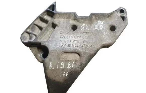 Volkswagen PASSAT B6 Engine mounting bracket 03G199207F