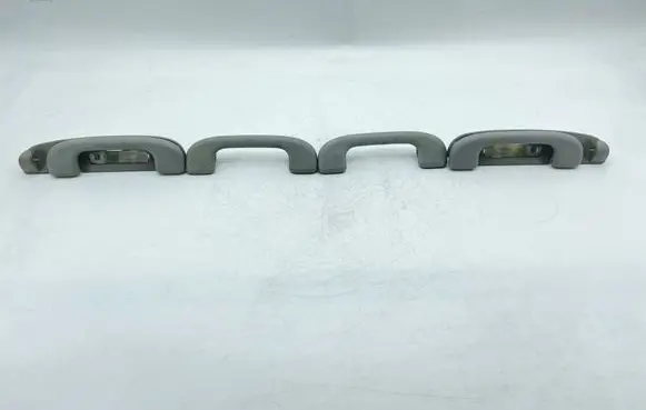 Mercedes-Benz ML W164 A set of handles for the ceiling 