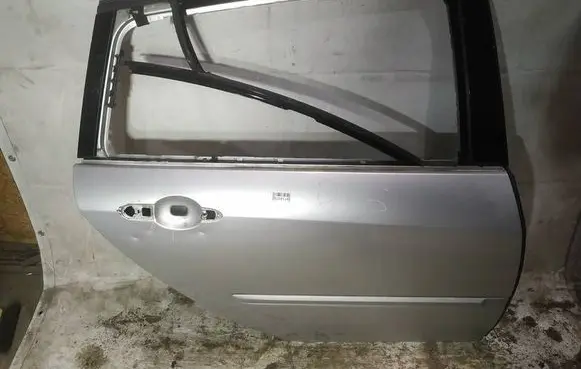 Renault Laguna III Rear door pilkos