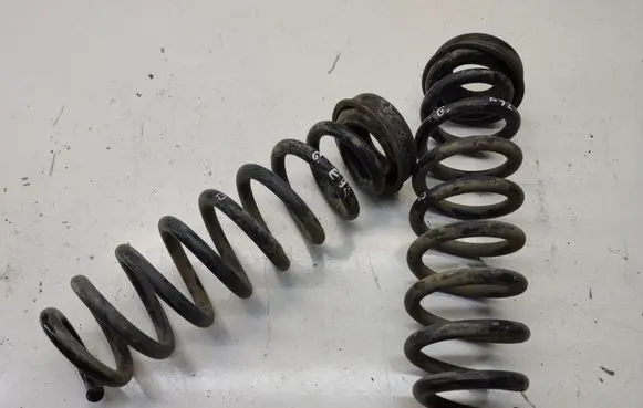 BMW 3 E92 E93 Rear coil spring 6764419 33536764419 115445