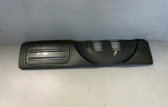 Honda CR-V Trunk door license plate light bar 