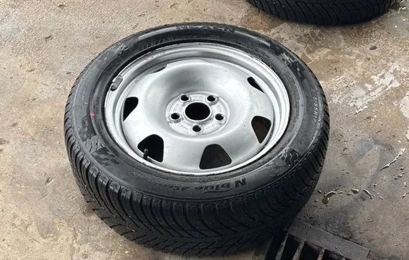 Volkswagen Multivan T5 R16 spare wheel 7H0601027B