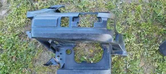 Mercedes-Benz SLK R171 Front bumper mounting bracket A1718850165