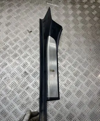 Mercedes-Benz S W220 Rear sill trim cover A2206802835