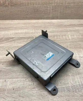 Mazda 323 F Engine control unit/module ECU Z50918881B E2T81671M