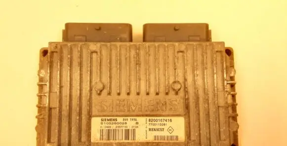 Ford Focus Engine control unit/module S105280028 8200167416 5732