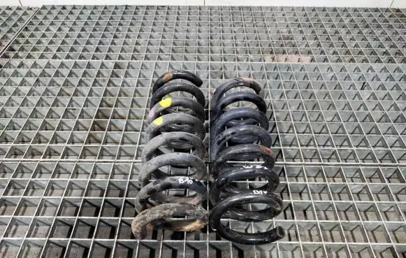 Mercedes-Benz E A207 Rear coil spring