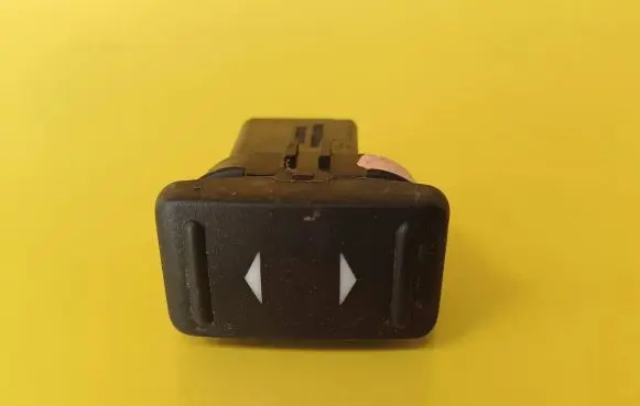 Ford Focus Electric window control switch 7M5T14529AA 03166720