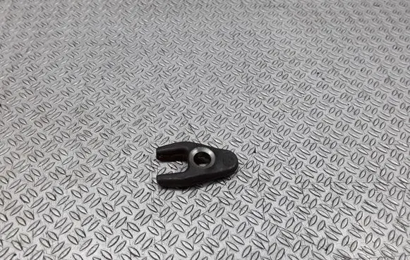 Renault Scenic I Fuel Injector clamp holder